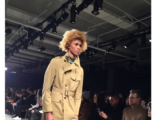 Fashion : fashiondailymag:
Hottt skinny trench.
Michael lockley at Todd…