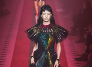 Fashion : fashiondailymag:
this multi color sparkle rainbow love. GUCCI…