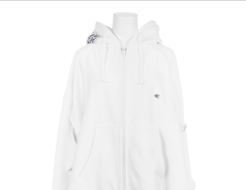 Fashion : fashiondailymag:
VETEMENTS X CHAMPION white hoodie.
(colette)….