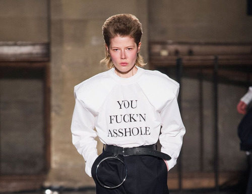 Fashion : fashiondailymag:
Word play. vetements fw16 #pfw.
PFW // MFW…