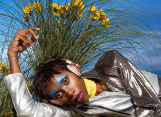 Fashion : fdmlovesflowers:FLOWERS + metallic @charlotterutherford