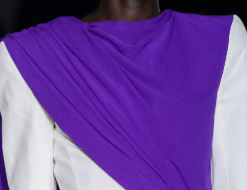 Fashion : Gareth Pugh SS17 via @lelaid