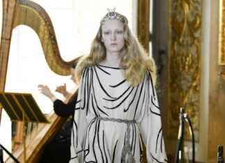 Fashion : Gucci Resort 2018
Posted by x