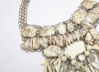 Fashion : it’s WHITE TURQUOISE! SUMMER WHITE JEWELS are TURQ.