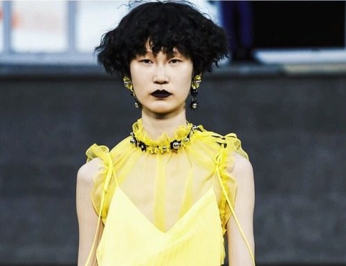 Fashion : Kenzo SS18 Menswearposted by fatalscroll