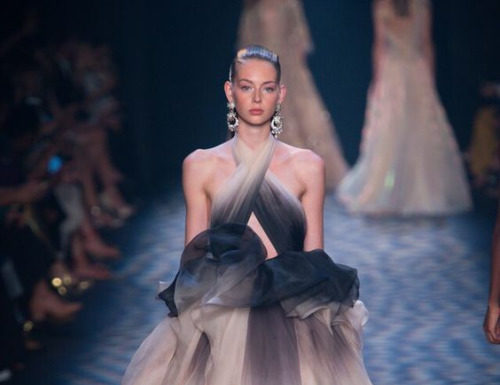 Fashion : Lauren de Graaf @ Marchesa Spring 2017 Ready-to-Wear