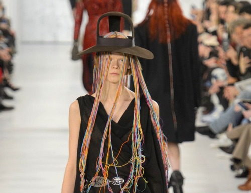 Fashion : margiela rainbow eyes + hair.(ph fashionwirepress // fdmloves…