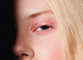 Fashion : midnight-charm:
Amalie Schmidt photographed by
Armin…