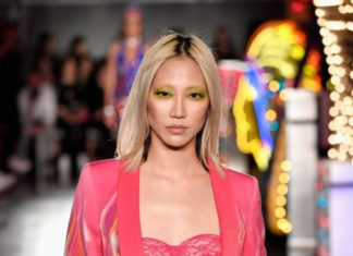 Fashion : Moschino Resort 2018posted by fatalscroll