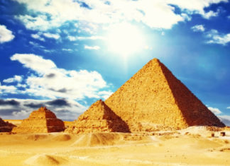 Fashion : mymodernmet:
15 Books That Will Inspire You to Travel to Amazing…