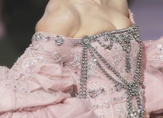 Fashion : parisfashionhouse:
Christian Dior Fall 2007 Haute Couture