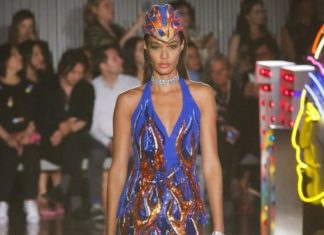 Fashion : SPARKLED + FLAMED. MOSCHINO resort 2018 @made la. (ph…