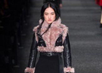 Fashion : thegirlinthemiddlerunway:
Alexander McQueen F/17