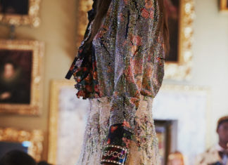 Gucci : Covered in crystal embroidery, a printed silk crêpe de chine…