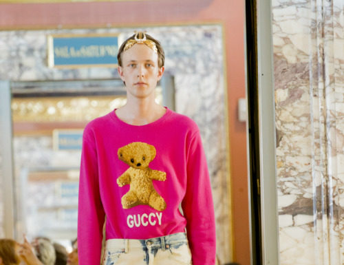 Gucci : For the Gucci Cruise 18 collection Alessandro Michele…