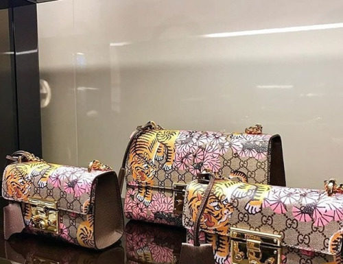 Gucci : GUCCIBAGS WITH THE TIGER