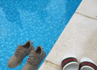 Gucci : GUCCISLIDES x YZY