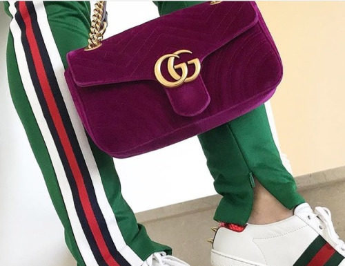 Gucci : GUCCISNEAKERS with the spikes