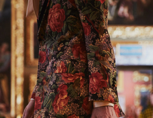 Gucci : Men’s formal wear redefined by Alessandro Michele for…