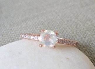 Luxury Jewelry 2017/2018 : 4 Prong Opal Ring- Promise Ring- Engagement Ring- Rose Gold Opal Ring- Classic Engagement Ring- Rings for Her- Stone Ring- Natural Opal Ring