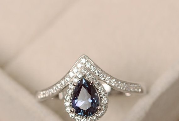 Luxury Jewelry 2017/2018 : Alexandrite ring pear cut silver engagement ring by LuoJewelry…