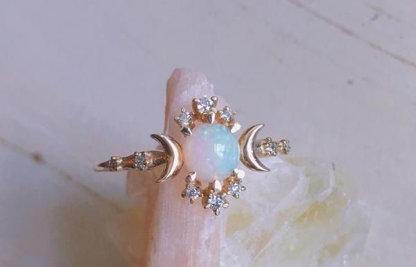 Luxury Jewelry 2017/2018 : An Opal ring with crescent moons around it?! Yes, please!! …