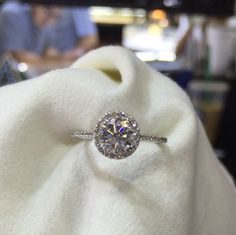 Luxury Jewelry 2017/2018 : Classy circle halo engagement ring with round brilliant cut diamond center stone…