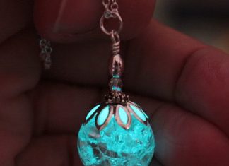 Luxury Jewelry 2017/2018 : Cristal transparent, fausses pierres précieuses…