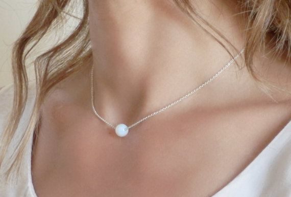 Luxury Jewelry 2017/2018 : Delicate Moon Stone Necklace. Silver Necklace. Dainty Silver Plated Chain. Simple Necklace. Minimalist Jewelry. Beaded Necklace. Cute