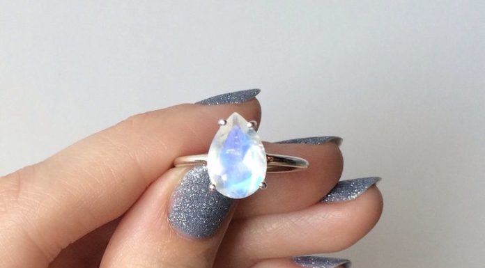 Luxury Jewelry 2017/2018 : Faceted Pear Moonstone ring in sterling silver – sterling silver moonstone ring – faceted moonstone ring – moonstone engagement ring
