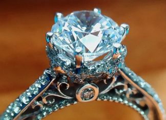 Luxury Jewelry 2017/2018 : Follow your instincts, sparkle. #verragio #unlikeanyother #engagementring…