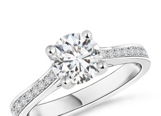 Luxury Jewelry 2017/2018 : Four Prong Set Solitaire Round Diamond Cathedral Ring. Classic beauty! With this…