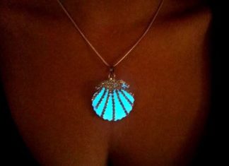 Luxury Jewelry 2017/2018 : Glow in the Dark Mermaid Necklace, Glowing Seashell Necklace, Glow in the Dark Jewellery, Little Mermaid Ursula Necklace, Ariel Voice, AQUA