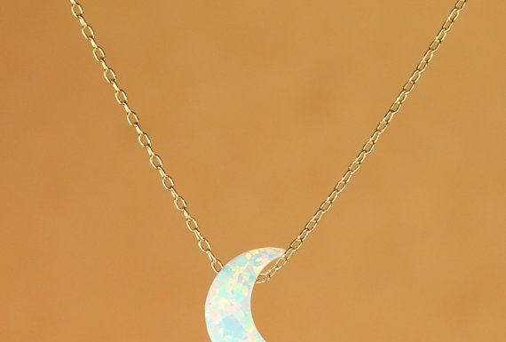 Luxury Jewelry 2017/2018 : Lune opale lune Collier Collier croissant de lune par BubuRuby…
