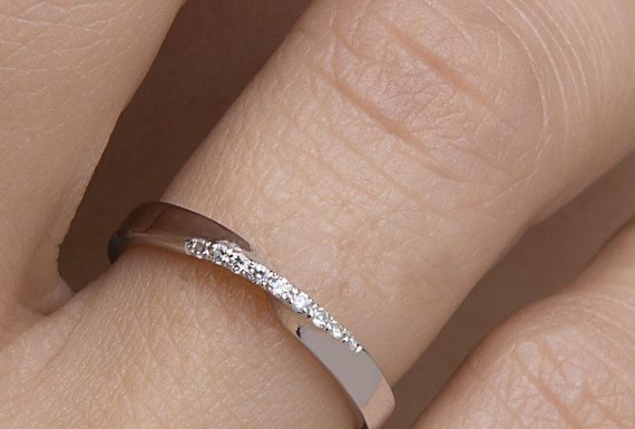 Luxury Jewelry 2017/2018 : Mobius ring Diamond mobius ring Pave mobius ring Wedding band Black diamonds Ros…