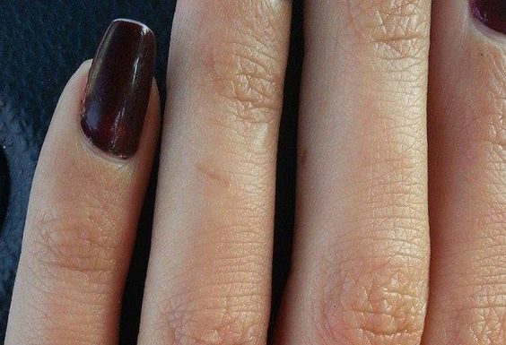Luxury Jewelry 2017/2018 : Moonstone ring on finger…