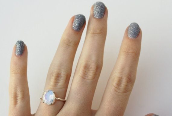 Luxury Jewelry 2017/2018 : Oval Faceted Moonstone Ring in sterling silver