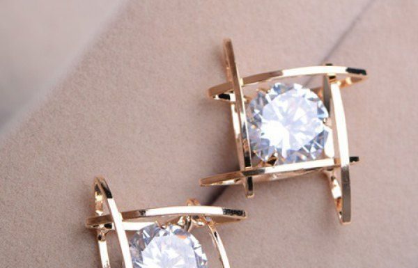 Luxury Jewelry 2017/2018 : Pair of Faux Gemstone Embellished Hollow Earrings For Women