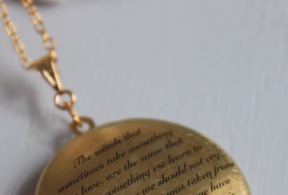 Luxury Jewelry 2017/2018 : Personalized locket, inscription locket, gold. Can be personalized inside