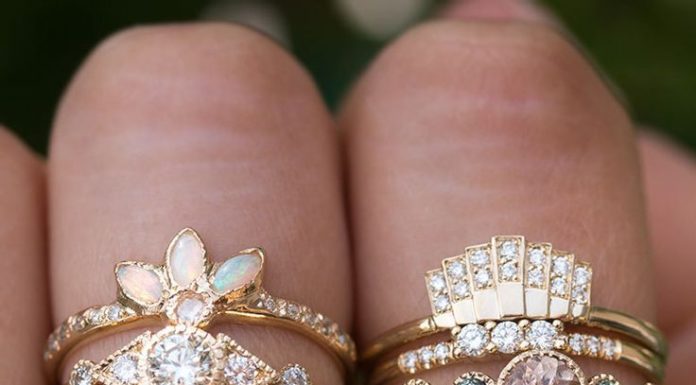 Luxury Jewelry 2017/2018 : Please allow approximately three weeks for the 14k White and 14k Rose gold Spice…