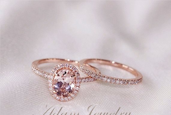 Luxury Jewelry 2017/2018 : Remise Deux anneaux ensemble Ovale 7mm VS Halo par AdamJewelry, $570.00…