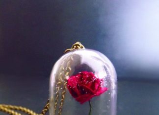 Luxury Jewelry 2017/2018 : 'Tale as old as time' Beauty and the beast inspired rose necklace…