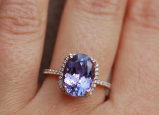 Luxury Jewelry 2017/2018 : Tanzanite Ring. Rose Gold Engagement Ring Lavender Lilac Tanzanite emarald cut halo engagement ring 14k rose gold.
