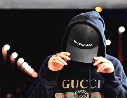 Street Style : GUCCI MOMENTS (^^)