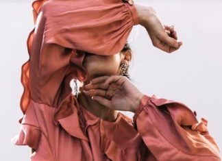 Street Style : streetstyleplatform:
Ruffle Blouse