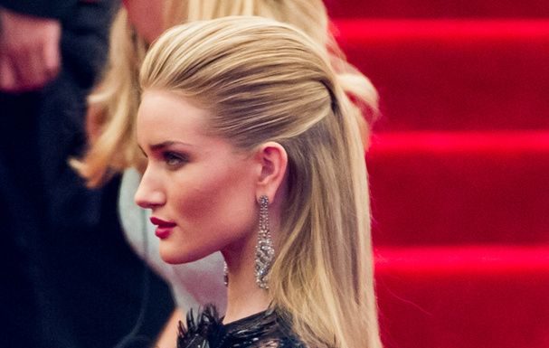 Trendy Hair Style : 50 idées de coiffures pour le soir de Noël
