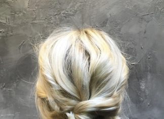 Trendy Hair Style : Coup de coeur pour ce chignon bas messy #lookdujour #ldj #hair #hairdo #updo #lo…