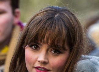 Trendy Hair Style : Doctor Who series 8: Watch an exclusive sneak peek of Peter Capaldi and Tom Riley filming with weapons