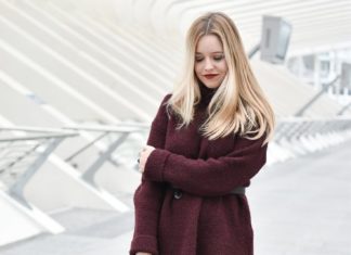 Trendy Hair Style : Donner un second souffle à un pull grâce à une ceinture
