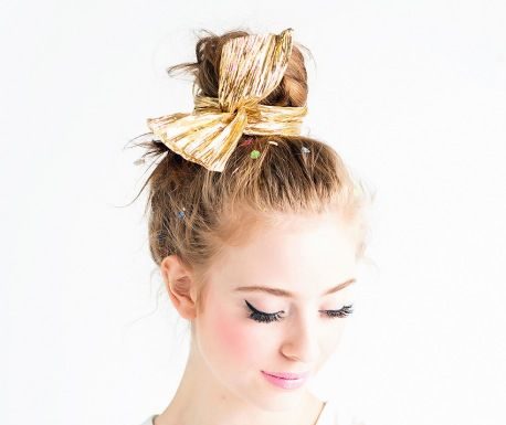 Trendy Hair Style : Foulard pour cheveux à armature métallique Twist scarf Ban.do